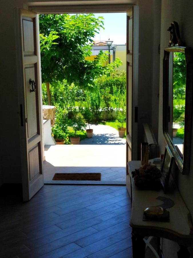B&B Villa La Bouganville カマイオーレ エクステリア 写真