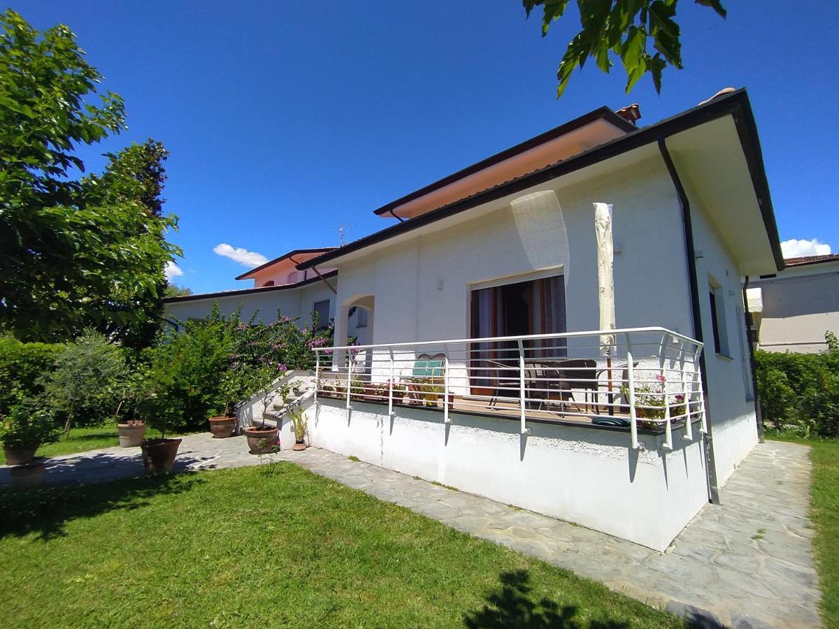 B&B Villa La Bouganville カマイオーレ エクステリア 写真